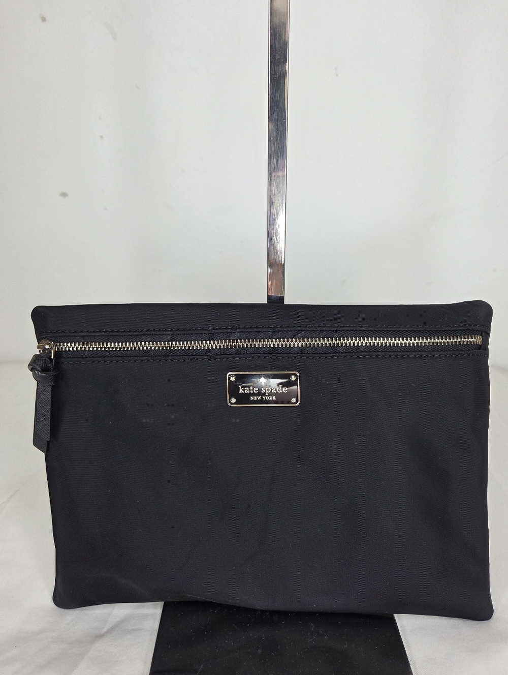 Kate Spade Black Pouch Bag - Sleek Travel Organizer